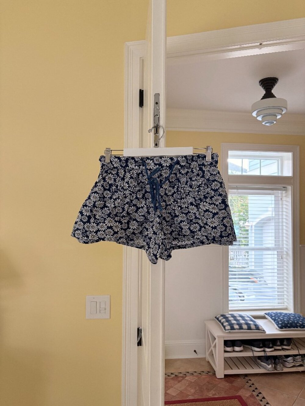 free people daisy print shorts (s)